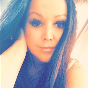 Meet your Posher, Suzanne